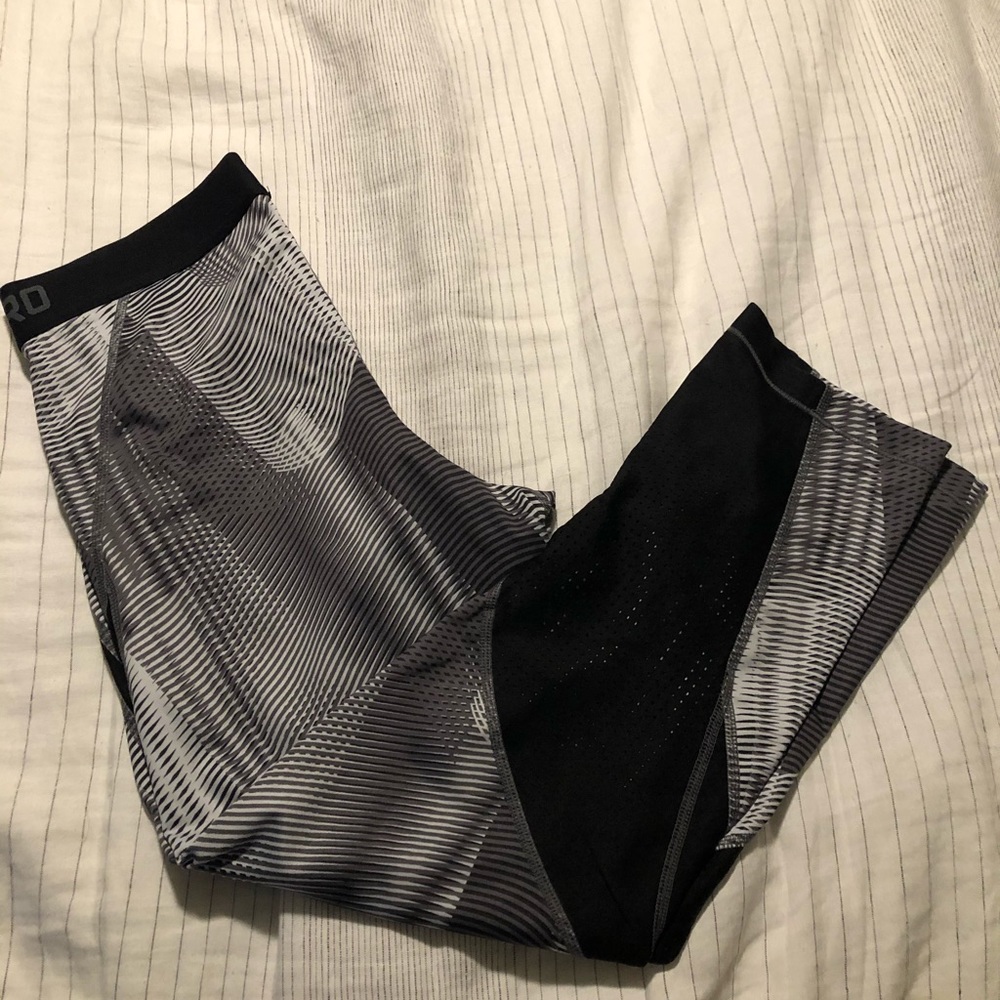 Nike Pro Compression Mesh Cropped Leggings